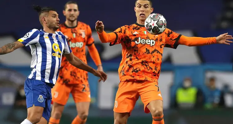 Il Porto fa festa in Champions, la Juve opaca ci mette una pezza con Chiesa: 2-1