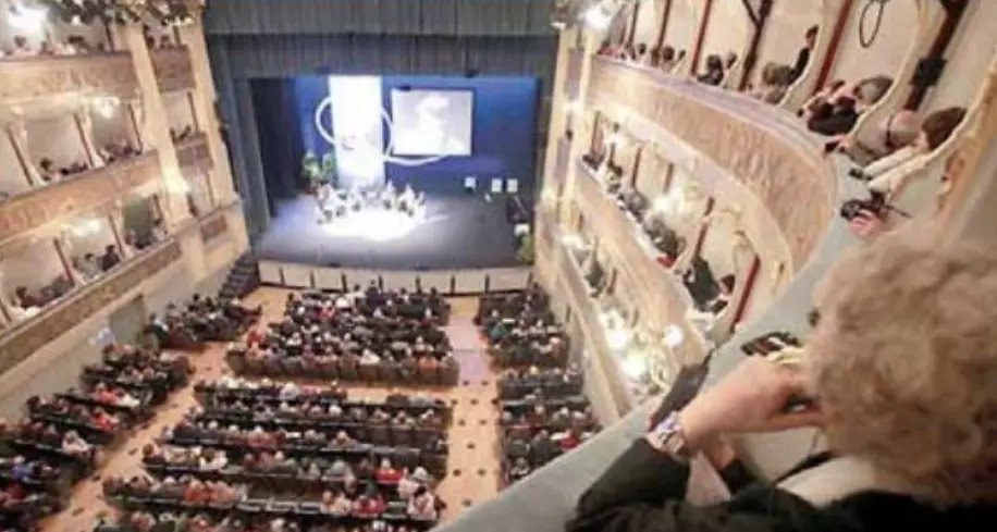 \"Facciamo luce\": lunedì il S.Chiara sarà illuminato