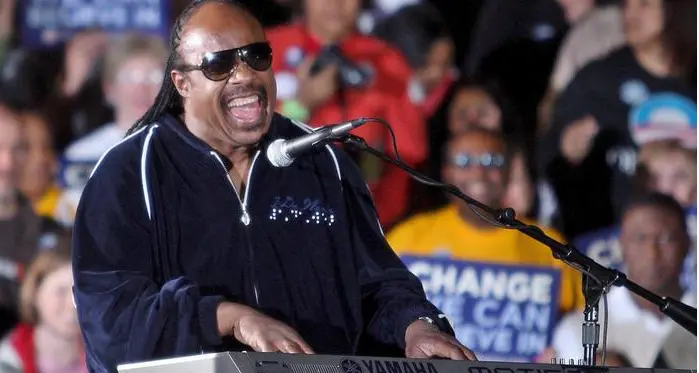 Stevie Wonder lascia gli Stati Uniti: \"vado a vivere in Ghana\"