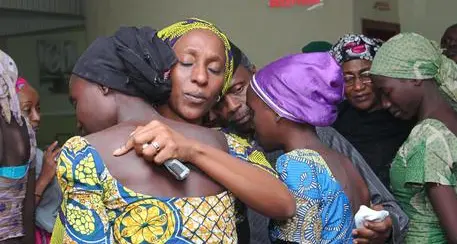 Nigeria, assalto a scuola: rapite 300 ragazze. Etiopia: inchiesta su massacro di centinaia di civili da parte di soldati eritrei