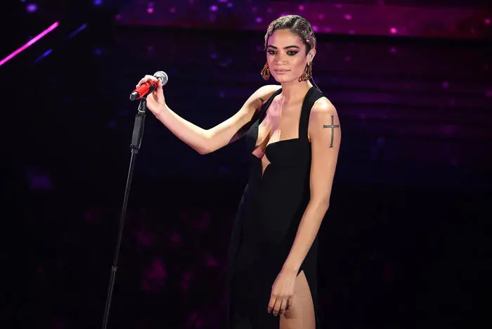 Italian singer Elodie performs on stage at the Ariston theatre during the 70th Sanremo Italian Song Festival, Sanremo, Italy, 08 February 2020. The festival runs from 04 to 08 February. ANSA/ETTORE FERRARI