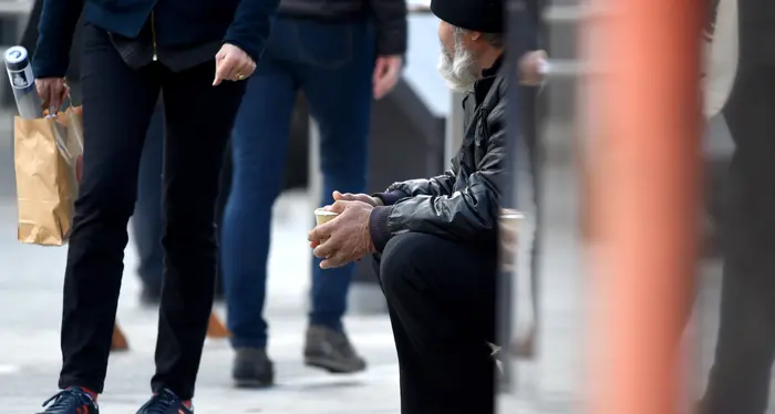 La crisi covid colpisce le famiglie: nel 2020 altre 335mila in povertà assoluta, mai così male da 15 anni