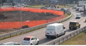 Rovereto: in via del Garda arrivano sushi e Burger, la città ha il record di supermercati, presto anche di fast food