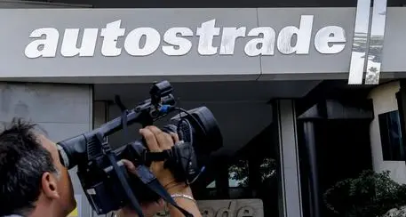 Cantieri, viaggi a rilento e corsie ridotte: multata Autostrade per l'Italia
