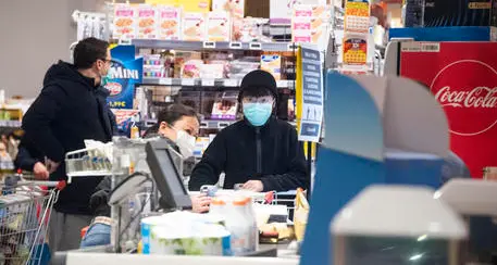 Lockdown, multata perché non faceva la spesa nel negozio più vicino: ora il giudice dice «no»