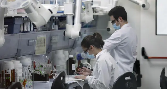 Rapporto Oms: il sars-cov2 non è un virus \"fuggito\" da un laboratorio a Wuhan