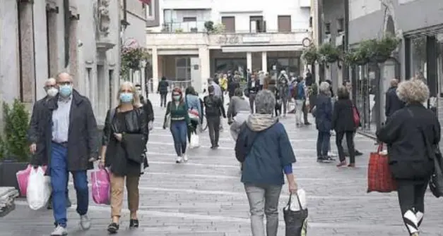 Il Trentino lascia la zona rossa: da martedì scatta la fascia arancione