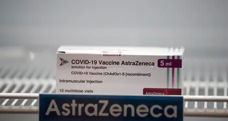 AstraZeneca, giovedì si attendono le nuove indicazioni dall'Ema