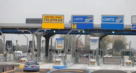 Autostrade, l'operazione si complica dopo l'offerta dell'amico spagnolo dei Benetton