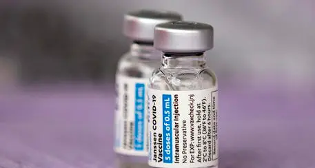 Usa, si allungano i tempi per le verifiche sul vaccino Johnson & Johnson: l'Ema dovrebbe decidere prima