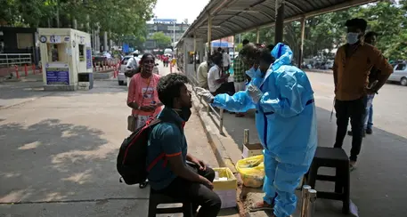 India, il contagio dilaga: quasi un milione di casi in 3 giorni. Allerme in Tunisia, rianimazioni piene