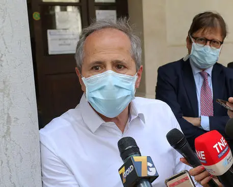 Ospedale Civile di Padova. Emergenza Corona Virus. Reparto microbiologia e virologia. Visita Vice Ministro alla Sanita Sileri. Incontro con il Prof. Andrea Crisanti. 03 Luglio 2020. Padova ANSA/NICOLA FOSSELLA