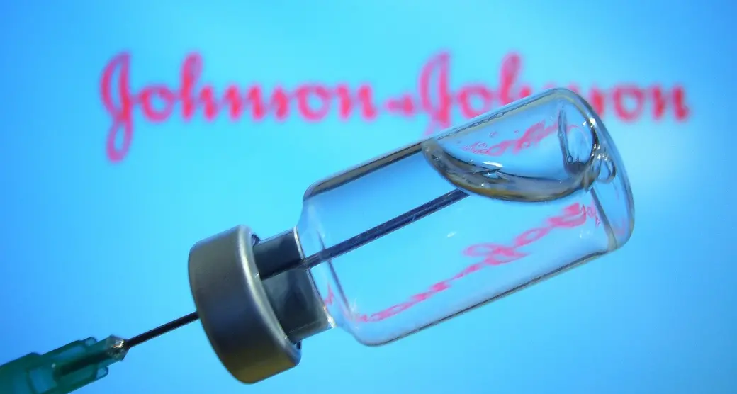 Dopo AstraZeneca la Danimarca esclude anche Johnson & Johnson: userà solo vaccini a mRna