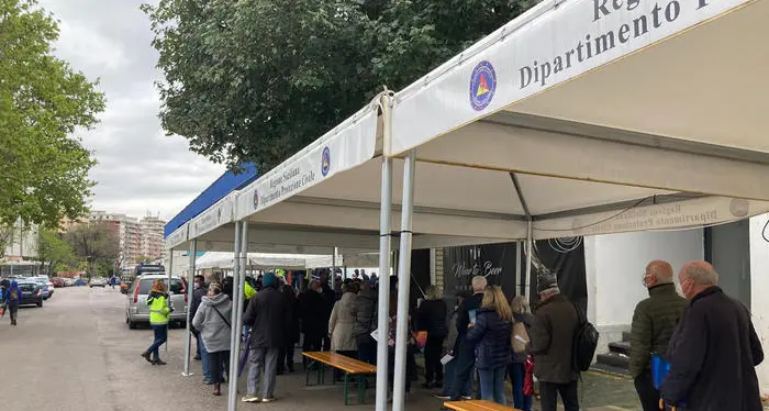 Allarme in Sicilia: psicosi AstraZeneca, 250 mila dosi in frigo inutilizzate