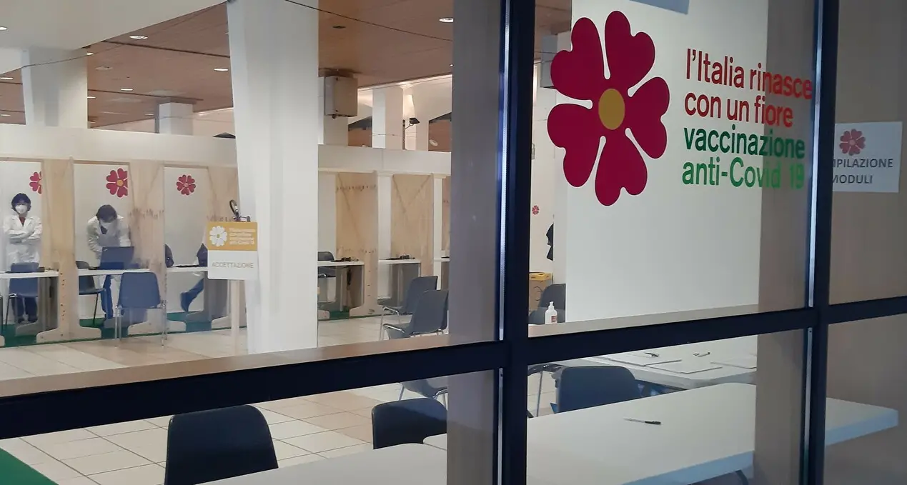 I sindacati: adesso anche in Trentino si acceleri per vaccinare i lavoratori under 50