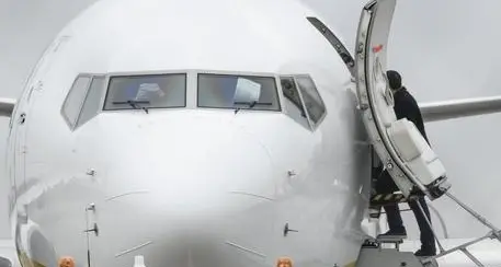 Falso allarme bomba sul volo Dublino-Cracovia: atterraggio di emergenza a Berlino