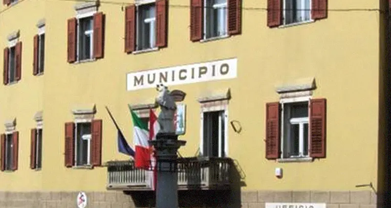 Gianmoena: «Servizi associati per salvare i Comuni in crisi»