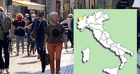 Via la mascherina all'aperto: data probabile il 28 giugno