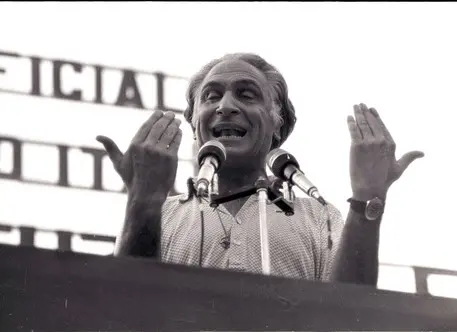 19750710-ROMA. Marco Pannella parla a Piazza Navona ANSA ARCHIVIO