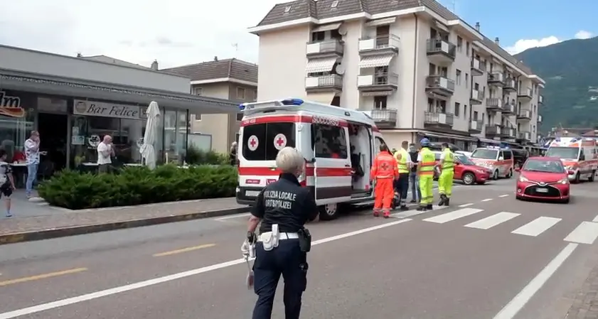 Aggressioni per strada a Laives: il racconto del barista - VIDEO