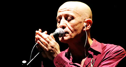 Peppe Servillo stasera porta ad Ala il suo \"L’Histoire du Soldat\" di Igor Stravinsky