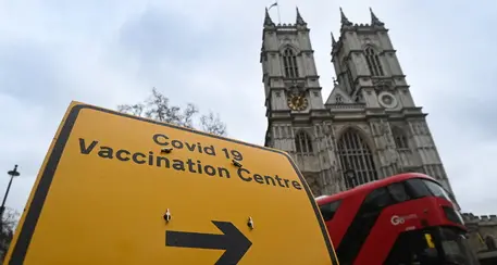 Londra, la variante Delta contagia ma i vaccini proteggono: confermata la riapertura totale il 19 luglio