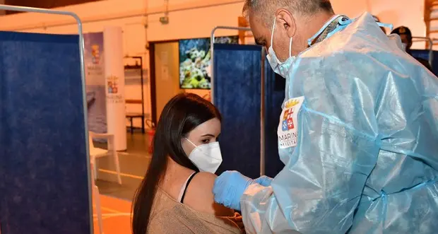 Battiston: la curva dei contagi è in crescita ma con vaccini e gesti barriera eviteremo l'ondata