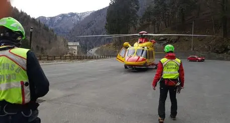 Guadiacaccia diciottenne appena assunto scivola e muore in un dirupo
