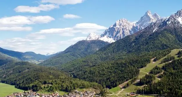 San Candido, cade in bici e poi viene travolto dall'amico che lo seguiva