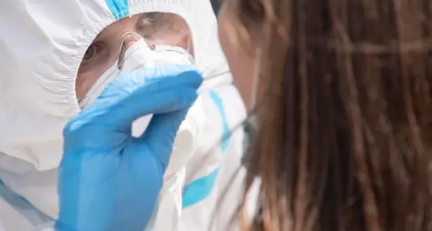 Focolaio covid all'ospedale di Tione, sospesi ricoveri e visite