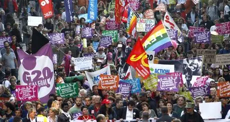 \"Un altro mondo è indispensabile\", economia, società, ecologia: idee oltre la crisi