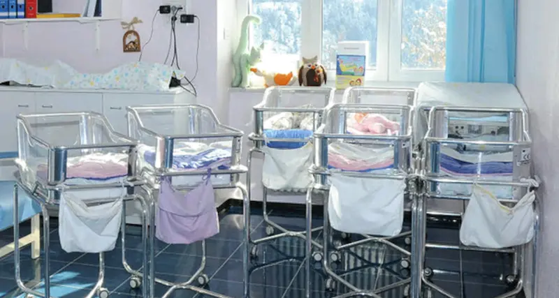 Punti nascita di nuovo in bilico: situazione critica a Cavalese e a Cles per carenza di personale