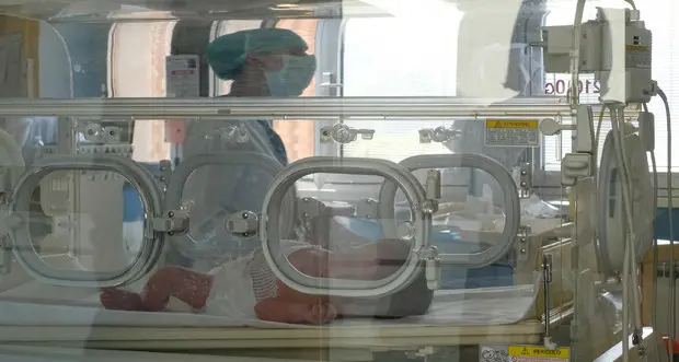 Trento, mamma positiva al reparto di neonatologia del Santa Chiara