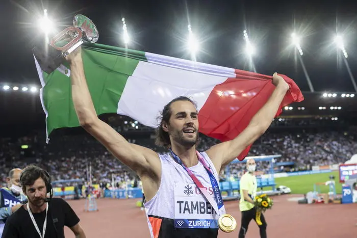 epa09458405 Gianmarco Tamberi of Italy reacts after winning the High Jump Men competition during the Weltklasse IAAF Diamond League international athletics meeting at the Letzigrund stadium in Zurich, Switzerland, 09 September 2021. EPA/ENNIO LEANZA