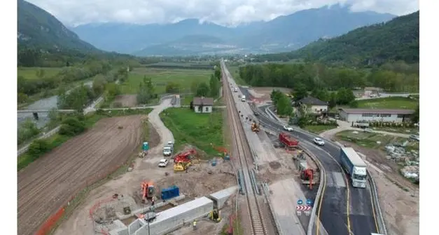 Progetto da rivedere, rallenta il raddoppio della Valsugana. Accelerano invece il nuovo viadotto in tangenziale a Ravina e altre opere