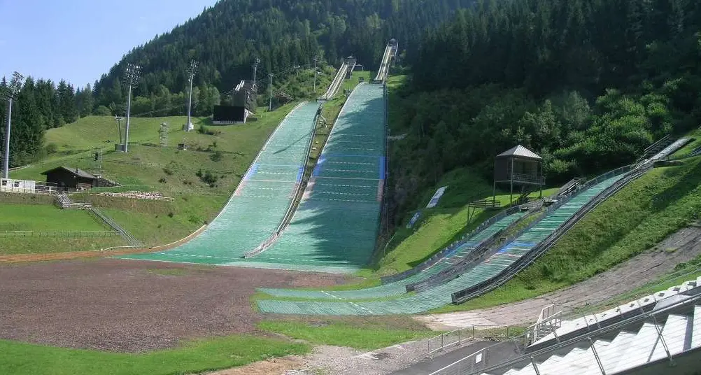 Olimpiadi 2026, 23 milioni per adeguare lo stadio del salto a Predazzo
