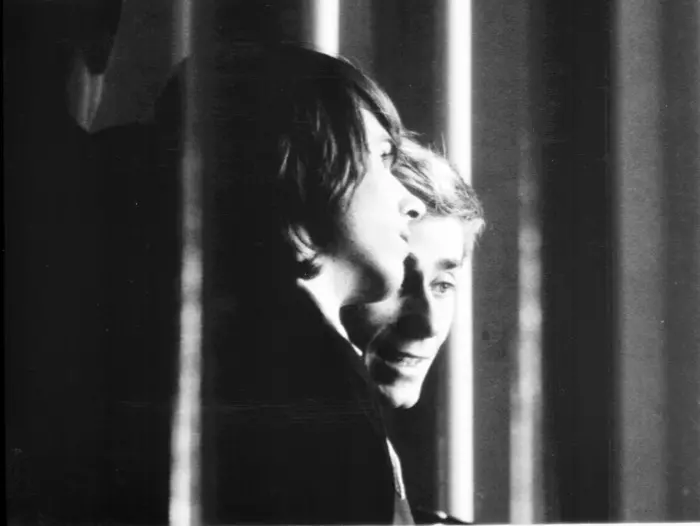 19861201-VERONA. Processo Ludwig. Nella foto : incontro in gabbia tra Marco Furlan e Wolfgang Abel. ANSA ARCHIVIO - R 07250