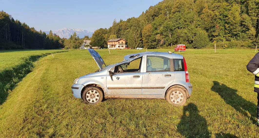 Borgo, guida senza patente e si capotta sul prato: grave la ragazza che era con lui