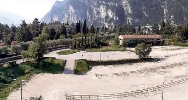 Fascia lago, verde integrale o anche costruzioni? Si profila lo scontro politico