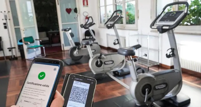 In palestra senza green pass: multati dai carabinieri tre clienti e il titolare