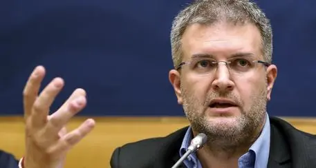 Fidanza (Fratelli d'Italia) e il \"barone nero\" Jonghi Lavarini indagati per l'ipotesi di finanziamento illecito e riciclaggio