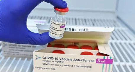 Alla fine hanno vinto Pfizer e Moderna, ma dove vanno a finire i vaccini AstraZeneca e Janssen non consumati?