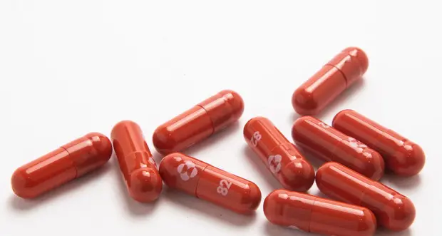 Al via l'analisi Ema dei dati sul Molnupiravir, primo farmaco orale contro il covid