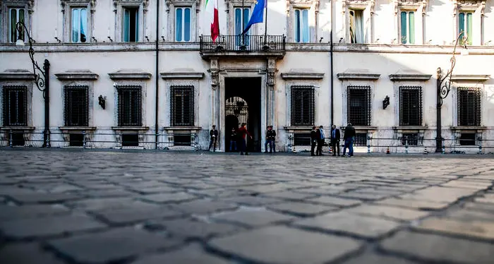 Reddito di cittadinanza, più controlli preventivi e cancellazione dopo due proposte di lavoro rifiutate