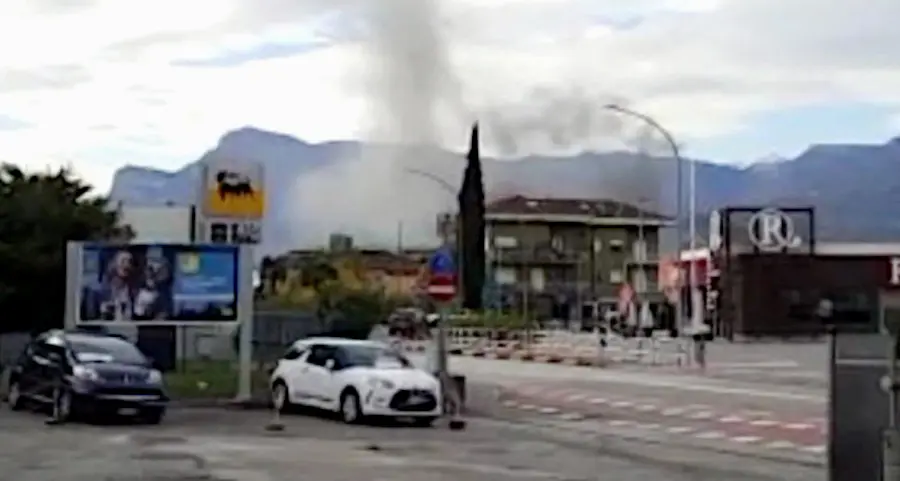 Fiamme e fumata nera alla Marangoni, i primi a dare l'allarme gli alunni della materna