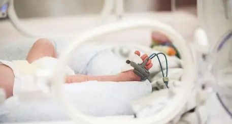 Virus respiratorio nei bambini, in pochi giorni serie di decessi in Italia. L'infezione si diffonde anche in Trentino, già registrati alcuni casi seri