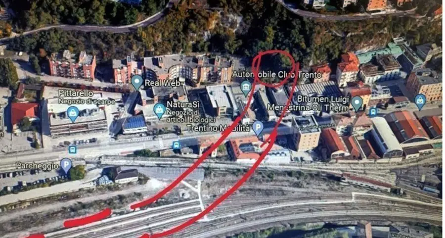 «Il primo giorno nella mia casa tutta nuova, che sarà demolita per far spazio alla futura ferrovia di Trento»