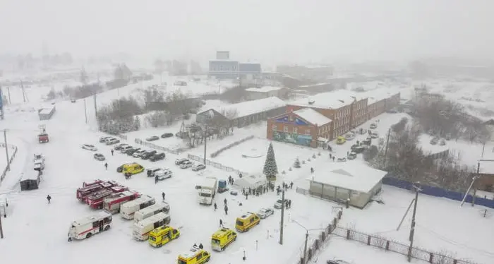 Siberia, minatori in trappola per un incendio: falliscono i soccorsi e muoiono 52 persone
