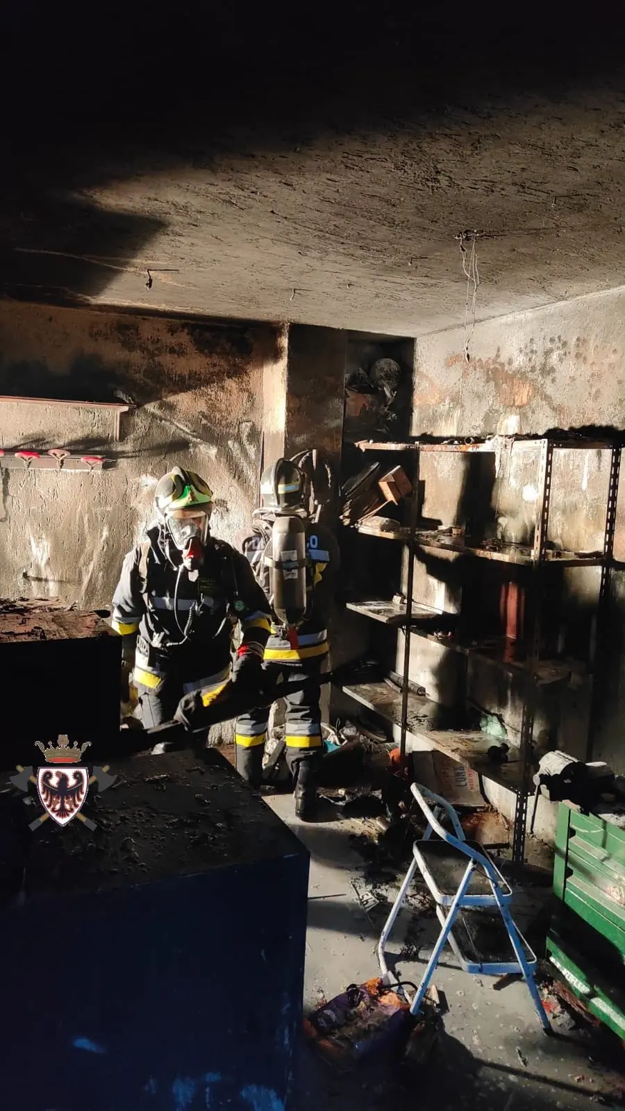 Celledizzo, a fuoco un deposito domestico: gran lavoro per i vigili del fuoco
