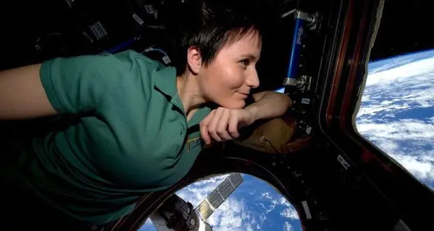 Draghi: un concorso popolare per il nome della futura costellazione di satelliti, poi la scelta agli astronauti guidati da Samantha Cristoforetti